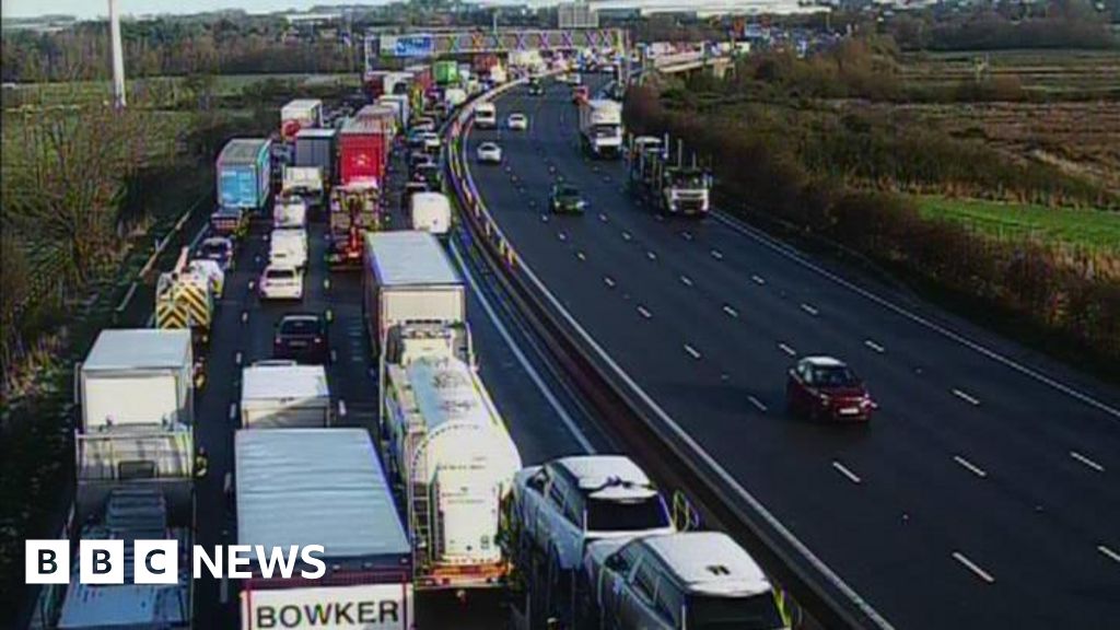 M6 Closed Due to Vehicle Fire and Diesel Spill