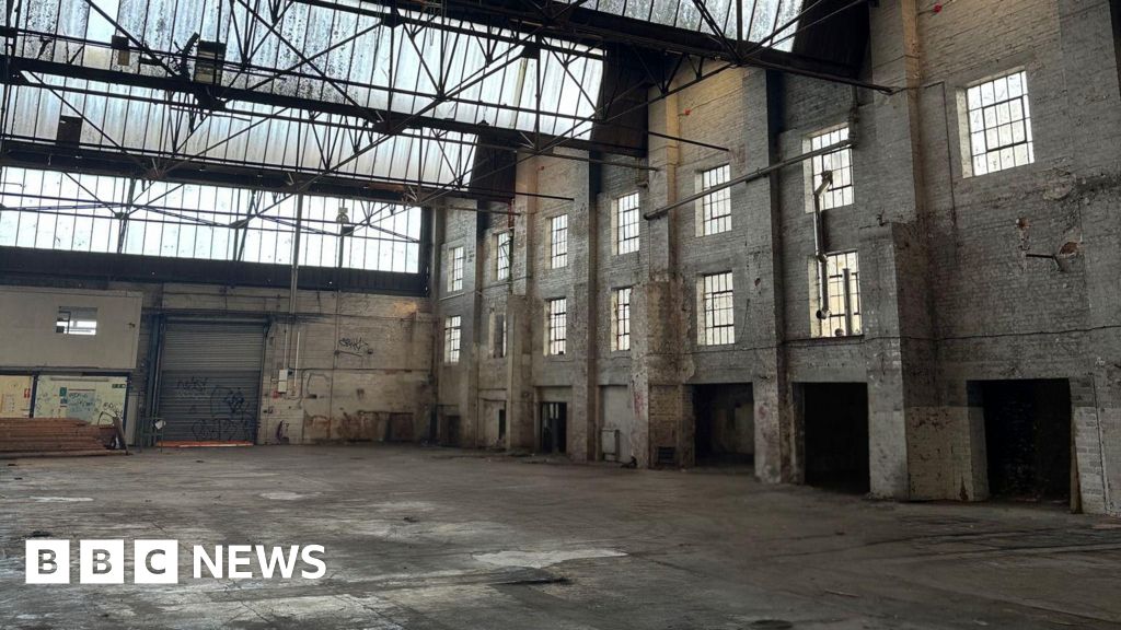 Headlines: 'Covid symptoms' and 'New night club'