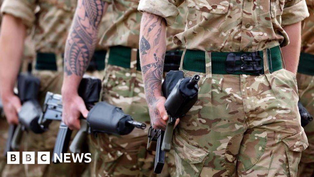 UK troops may need to protect peace in Ukraine for many years