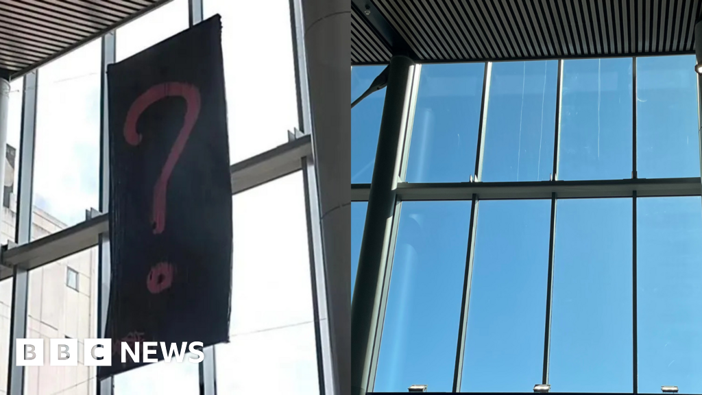 Wall paintings removed from the Grand Central Station after it has been moved Wall paintings removed from the Grand Central Station after it has been moved