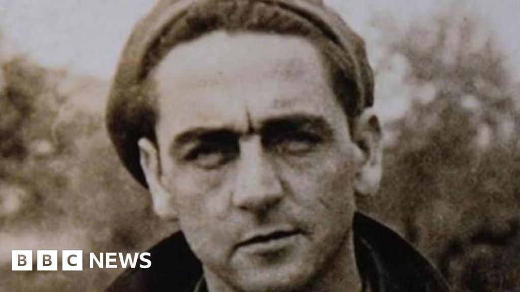 ‘My father was very cool -he volunteered to fight fascism in Spain’ | Manchester News