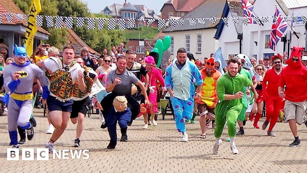 bbc.co.uk - Matty Edwards - Wheelbarrows and woolsacks: The West's quirky festivals