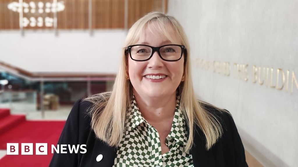 Newcastle Council Leader Survives Second No Confidence Vote Amid Governance Criticism