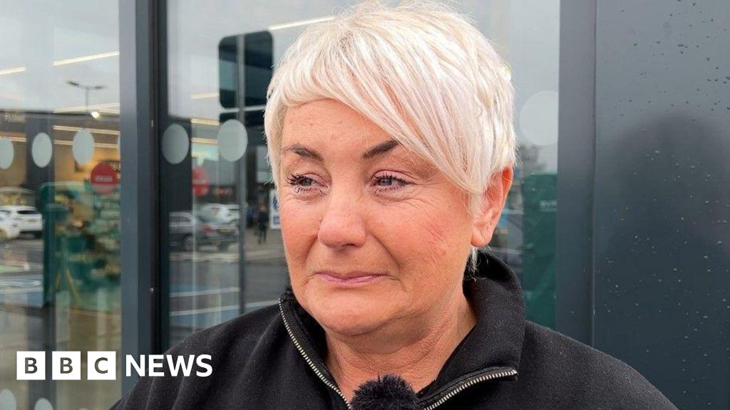 Lincoln Aldi staff threw away ring with son's ashes in bin, mum says