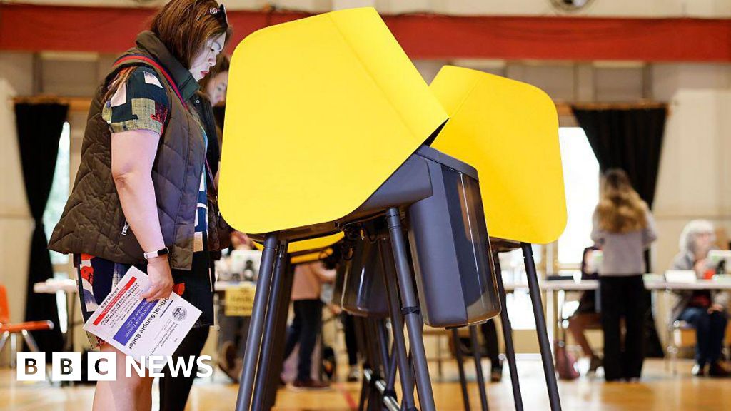 Supreme Court allows California to use new voting map boosting Democrats