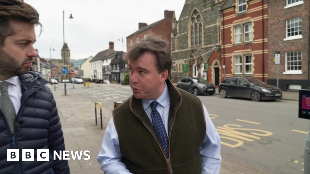 Election bet 'huge error', Tory candidate admits