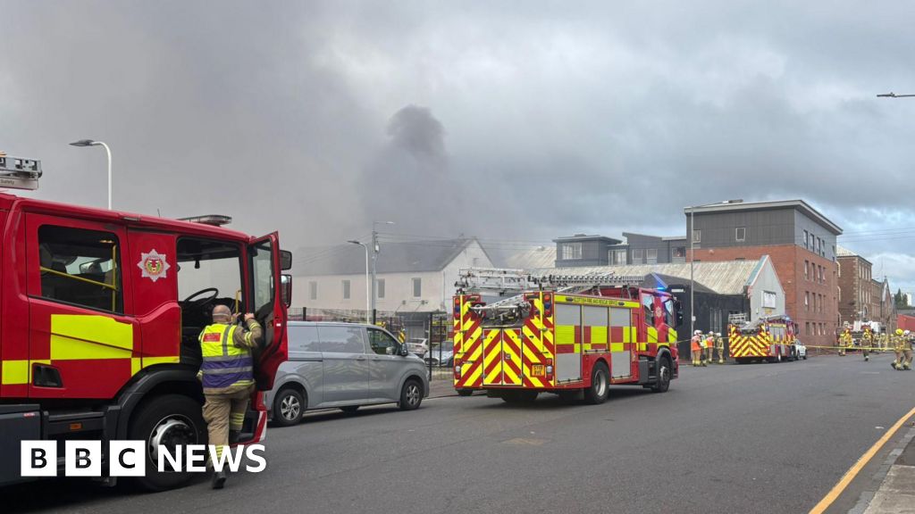 Multiple Large Fires Tackle Crews Across UK Regions