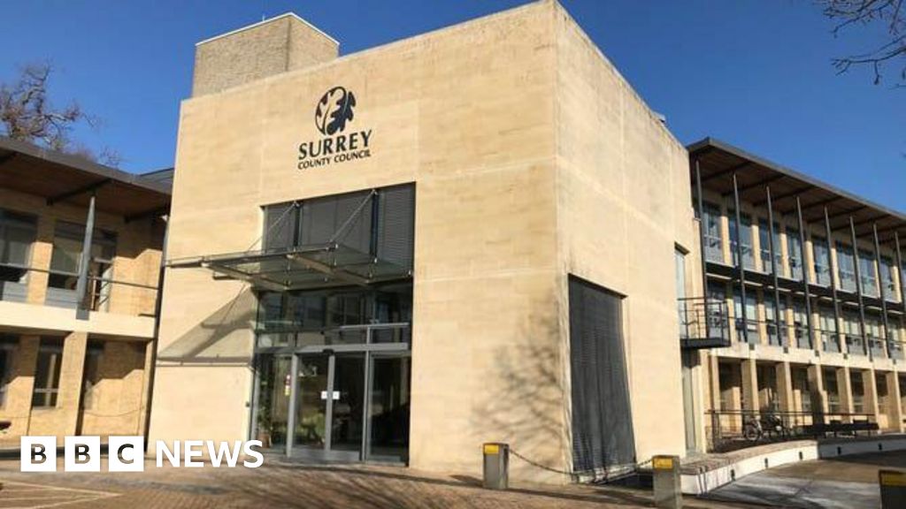 Surrey County Council agrees infrastructure projects worth £6.95m – BBC News