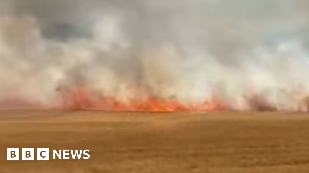 Wildfires Destroy Nearly Two Dozen Homes, Burn 5,800 Acres Near Davenport, Washington