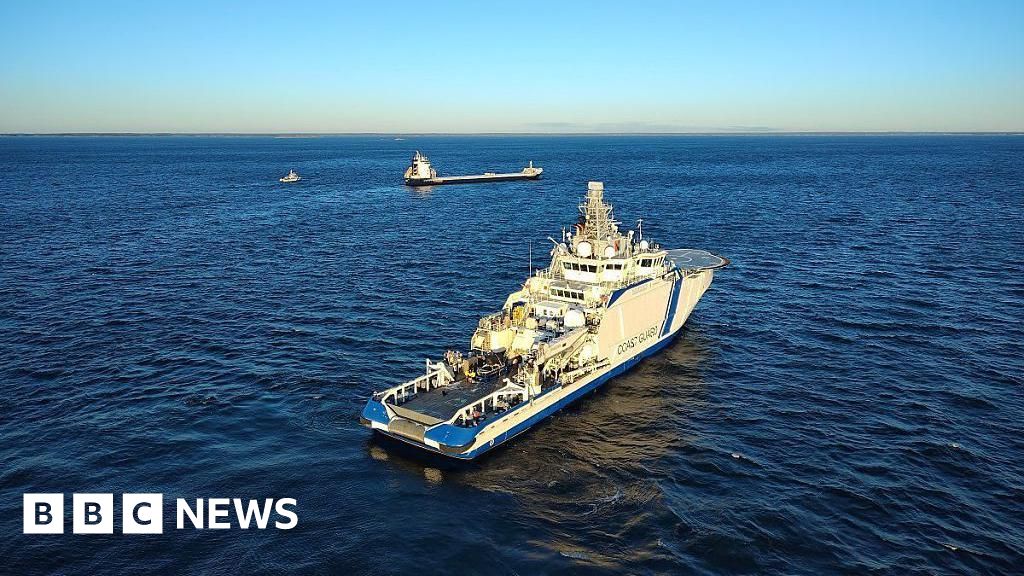 Финландската полиция задържа кораб заподозрян в повреда на подводен телекомуникационен