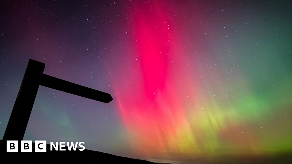 Northern Lights dance across Yorkshire skies