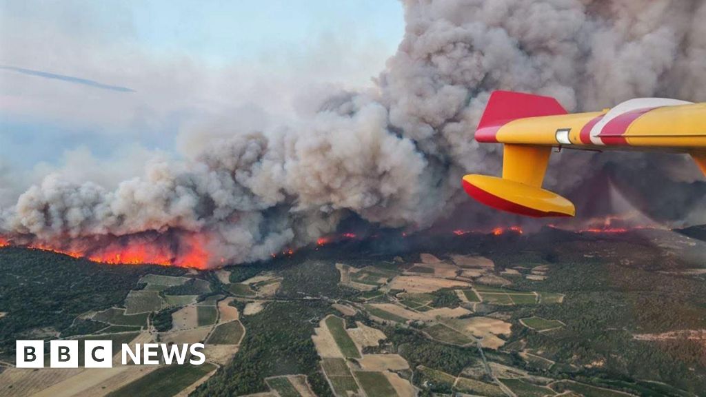 One dead and thousands without power as wildfire spreads in France