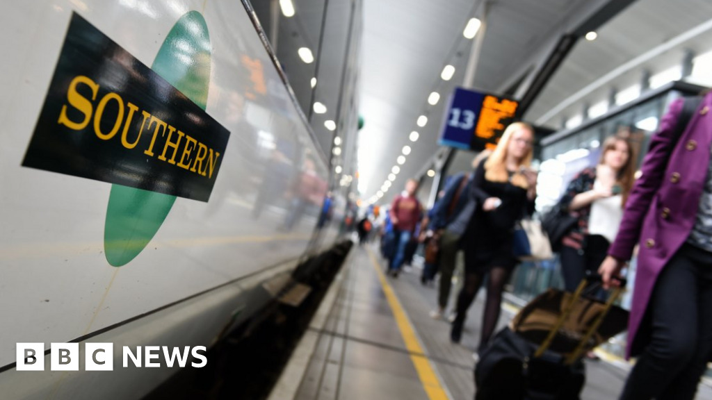 Man arrested after London Bridge train hits barrier