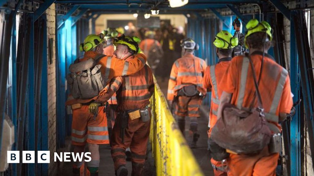 Labour hands £1.5bn pensions pot back to miners