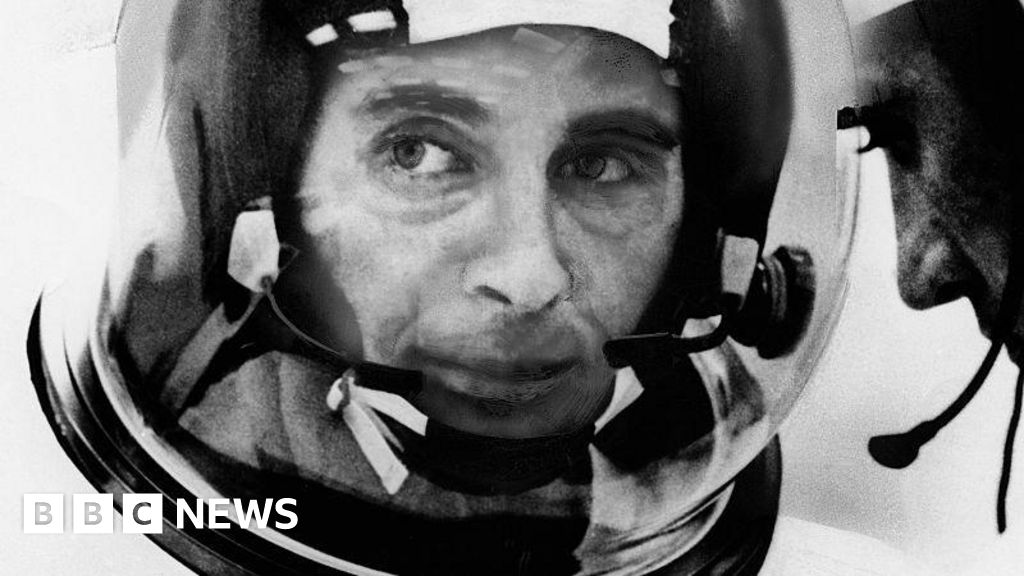 Bill Anders: Astronot NASA Earthrise meninggal pada usia 90 tahun dalam kecelakaan pesawat