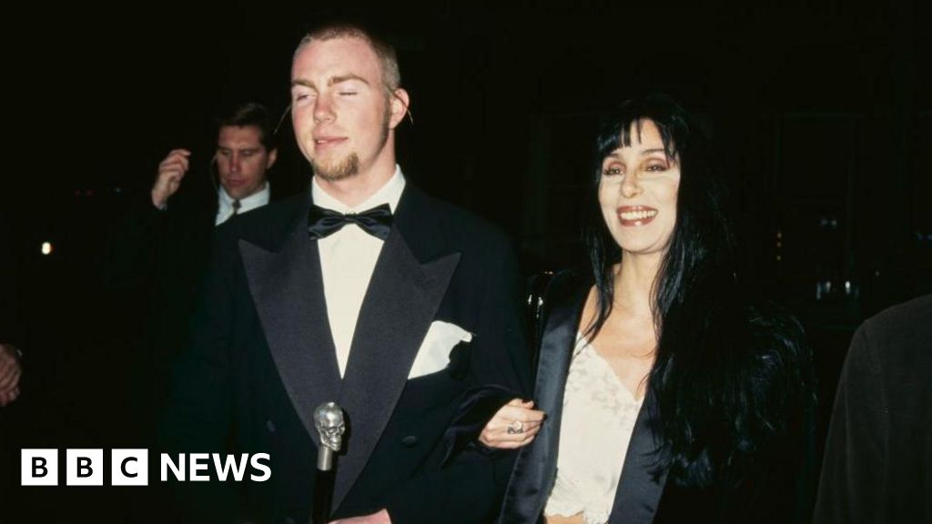 Cher withdraws application for guardianship of her son