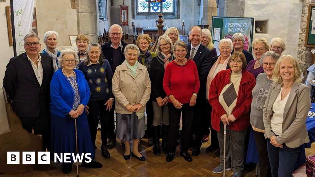 Jersey funeral choir appeals for more volunteers - BBC News