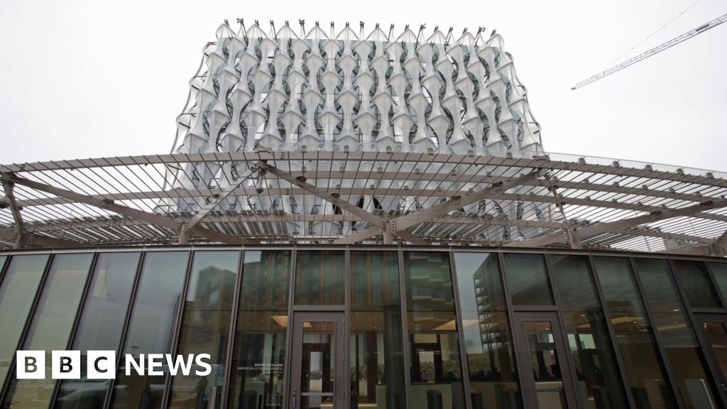 US Embassy 'bomb threat' was graffiti art, defendant says