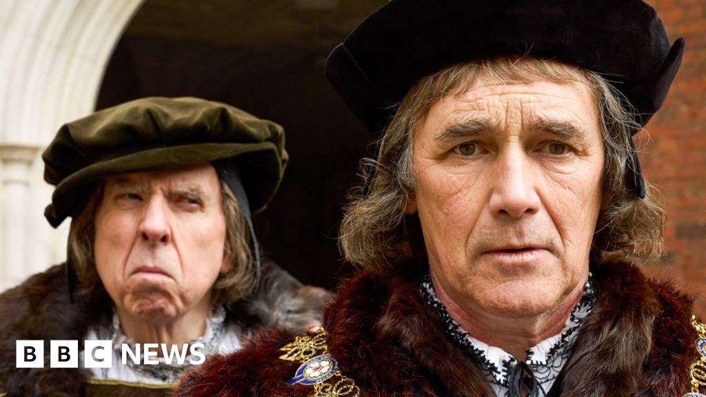 British TV industry is in crisis, says Wolf Hall director Peter Kosminsky