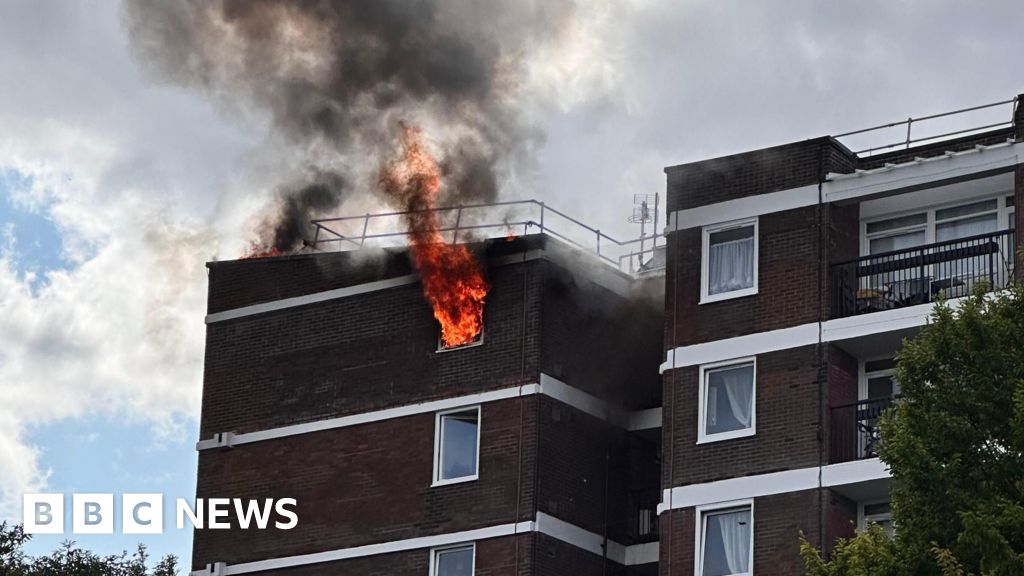 Sydenham: Man rescued from fire on 10th floor flat