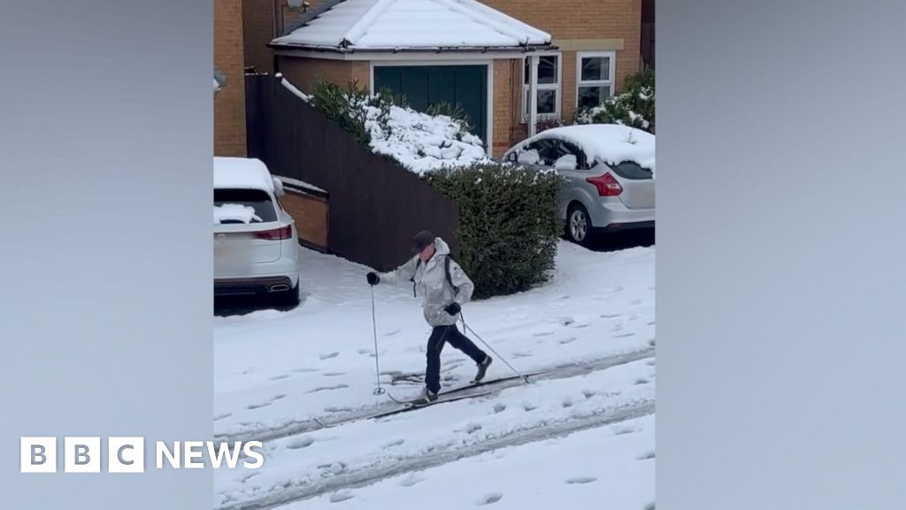 Man spotted skiing down residential street in Coalville
