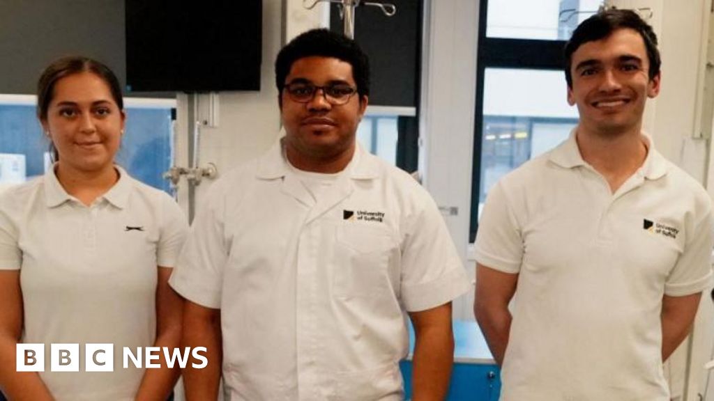 Future health workers say they are committed to the NHS