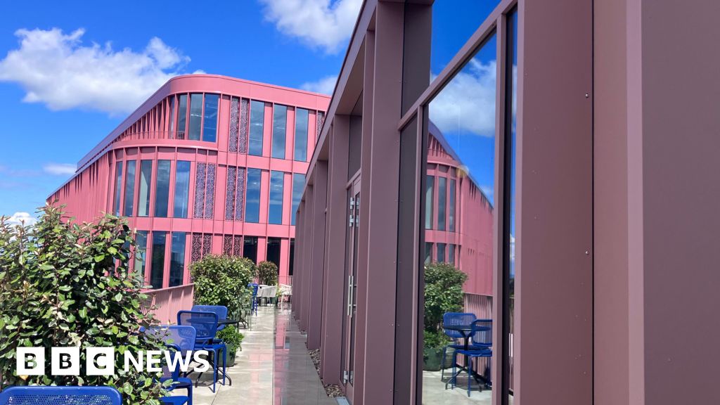 bbc.co.uk - Alastair McKee - Gloucester's &pound;107 Forum development is officially opened