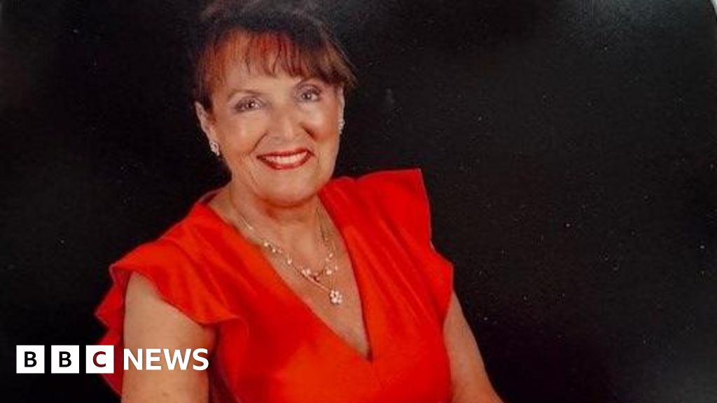 Jackie Neal: MBE for Derbyshire female steel trailblazer