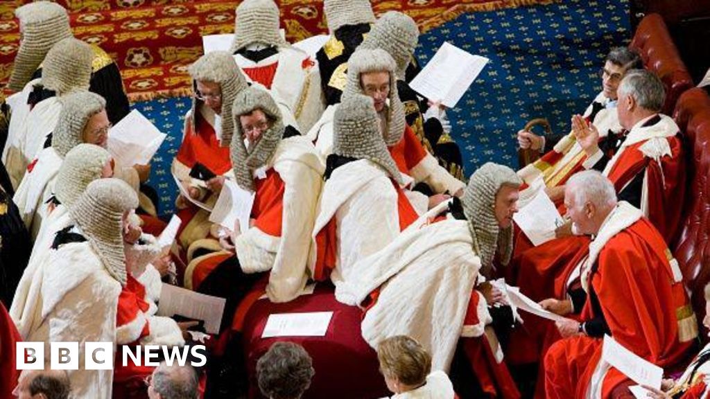 End of hereditary peers moves one step closer