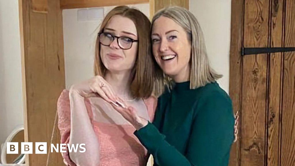 Brianna Ghey's mum backs £250k phone ban donation