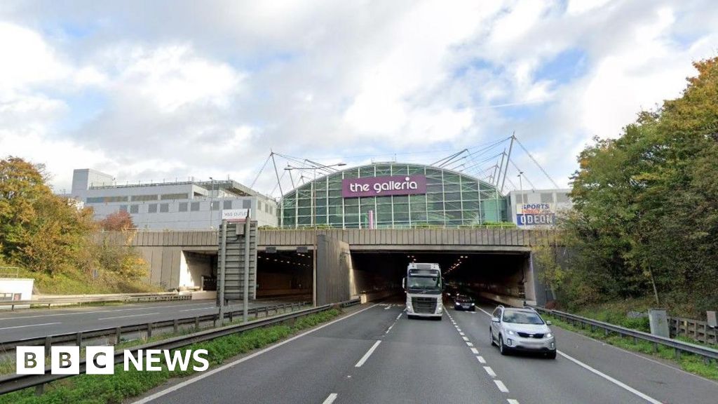 A1(M) Hatfield Tunnel reopens after an electrical issue - BBC News