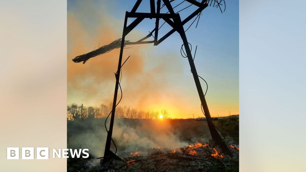 Artist burns down Wicker Man sculpture near Kirkcudbright