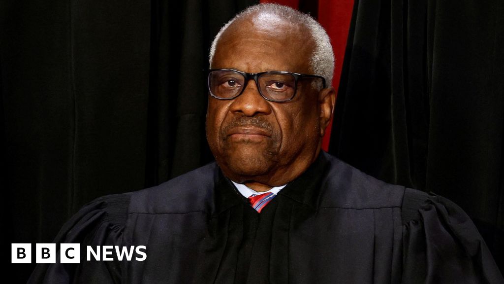 Justice Thomas didn’t disclose private jet travel, says senator