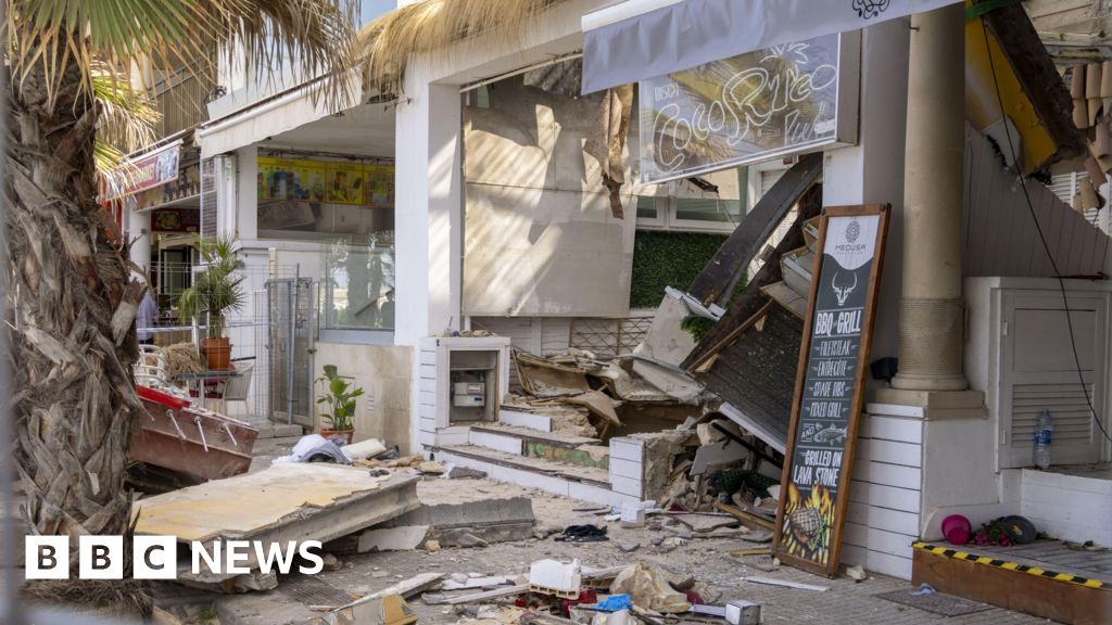 Терасата на Майорка ресторант който се срути миналия четвъртък убивайки