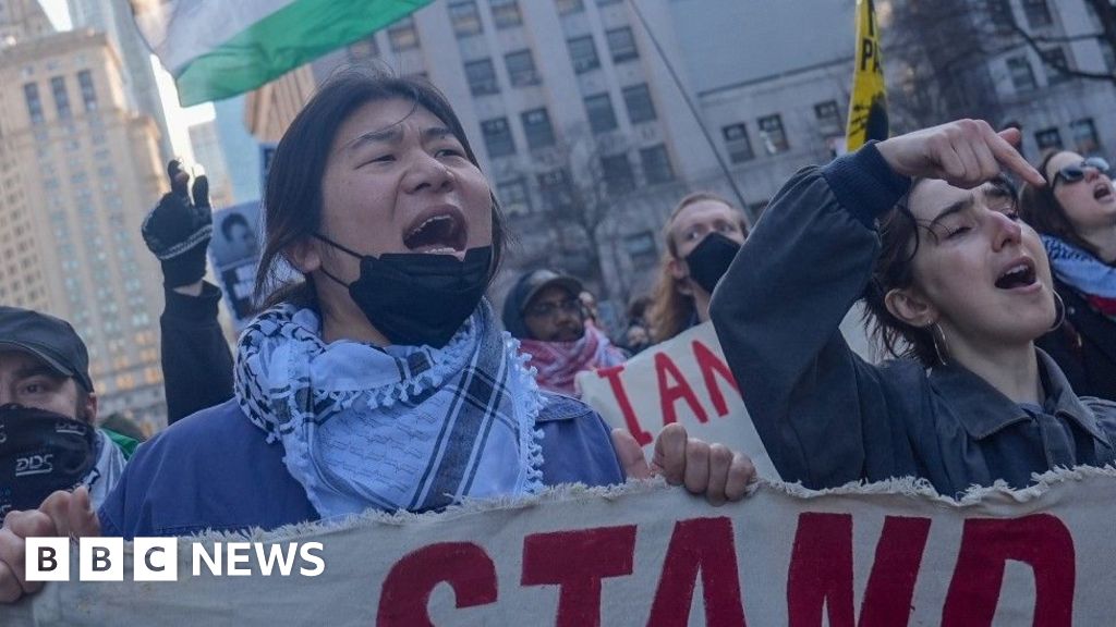 US court temporarily blocks effort to deport Gaza protest leader