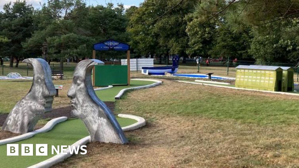 FIVE IRON FRENZY／Miniature Golf Courses- FIF - Miniature Golf Courses Of America Present Five Iron Frenzy