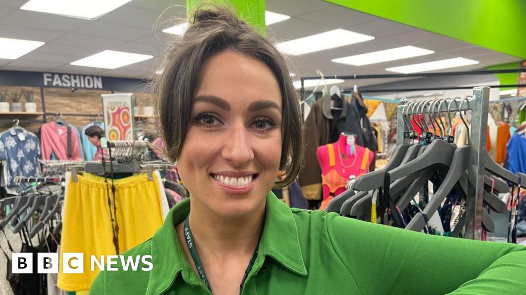 Oxfam Holywood: Why sustainability is in fashion – BBC News