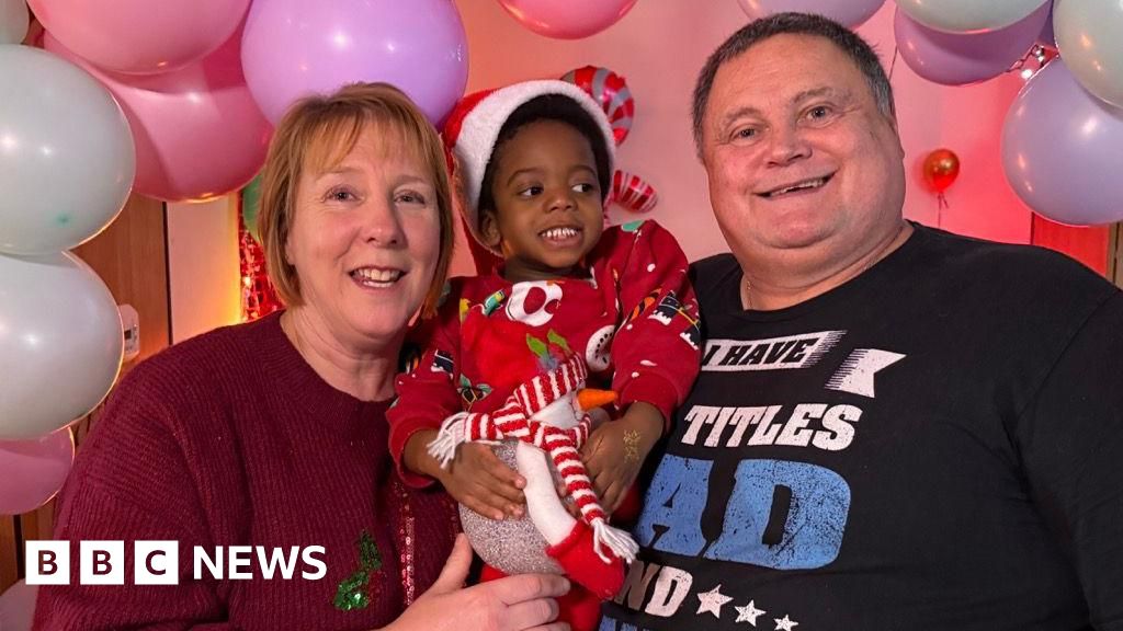 Charity gives Christmas trees to care families