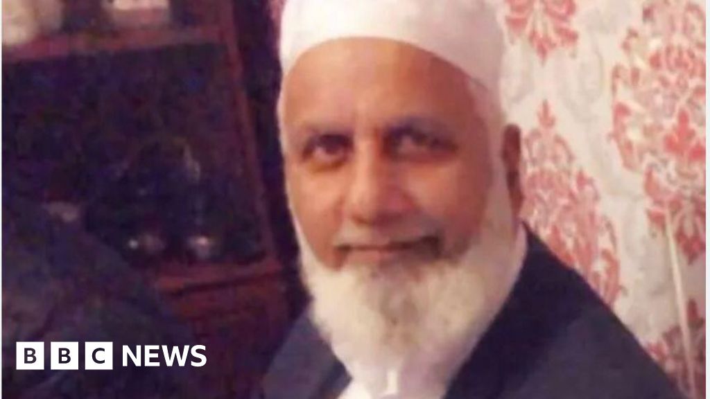 Mohammed Rayaz: Family of man set alight near mosque want answers