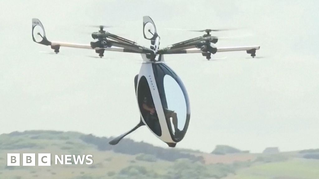 Watch moment 'air scooter' fails Channel crossing attempt