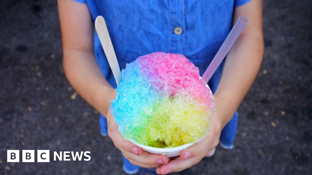 Children should completely avoid "slushy" ice drinks containing glycerol, which can make them very ill, until they are at least eight years 