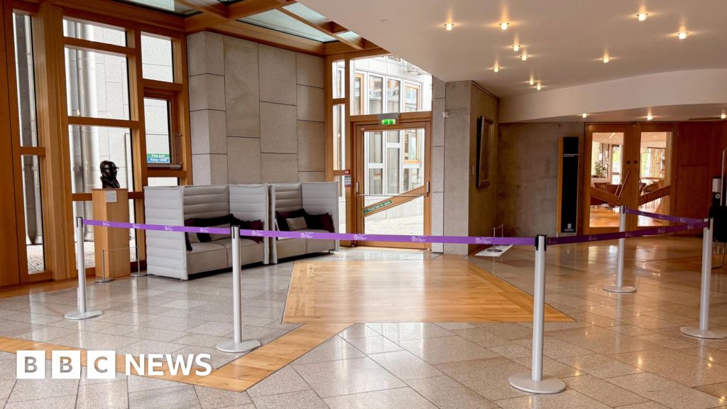 Holyrood restricts media access to politicians after FMQs