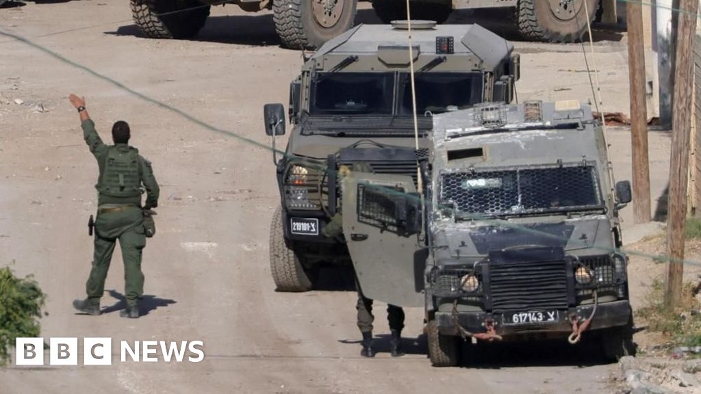 West Bank: Israeli forces pull out of Jenin after major operation