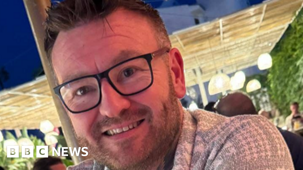 Family pays tribute to 'amazing dad' after crash