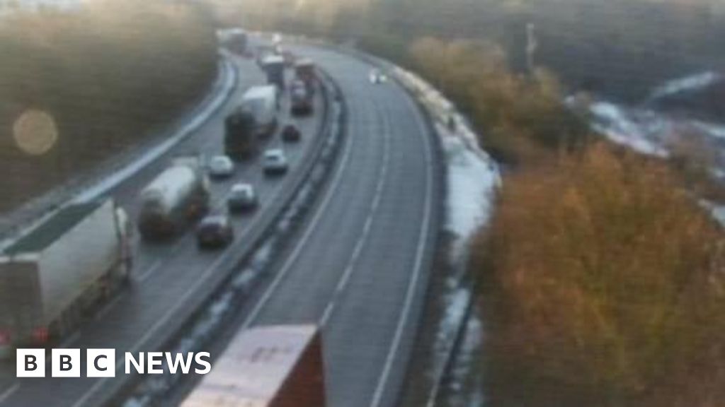 UK Drivers Face Delays on Bank Holiday Weekend Routes