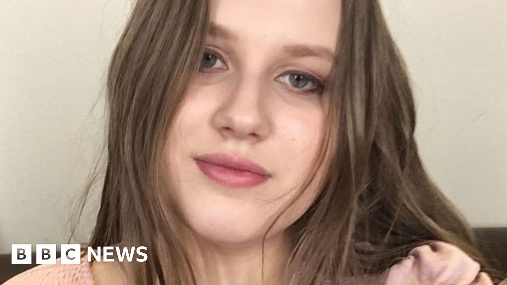 Alleged stalker tells of tears outside McCann home