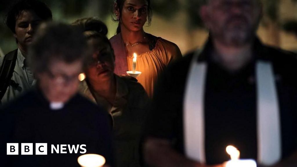 Texas floods death toll climbs to more than 100 thumbnail