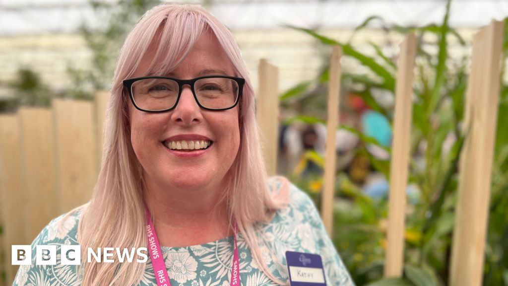 Cambridge scientists' plant display wins Chelsea medal