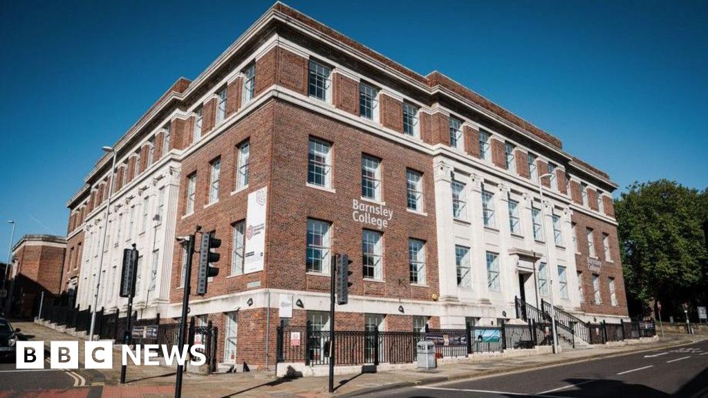 bbc.co.uk - Gina Bolton - &pound;1.8m boost for Barnsley College campus transformation - BBC News