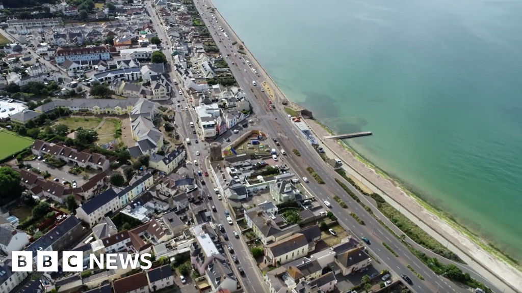 Jersey Warning issued for strong winds and high tide